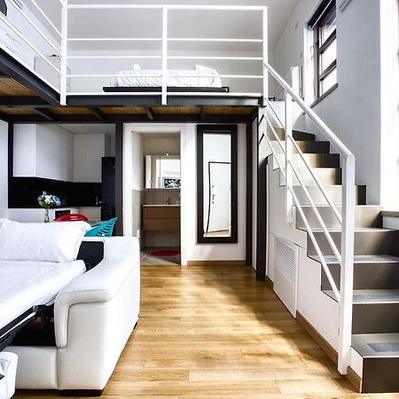 Joivy Charismatic 1-Bed Flat With Parking Apartman Milánó Kültér fotó