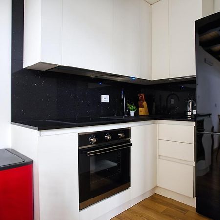Joivy Charismatic 1-Bed Flat With Parking Apartman Milánó Kültér fotó