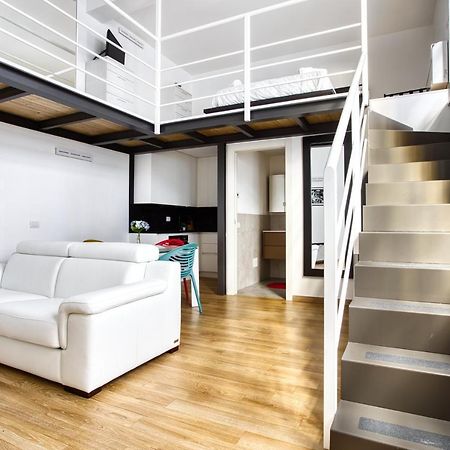 Joivy Charismatic 1-Bed Flat With Parking Apartman Milánó Kültér fotó