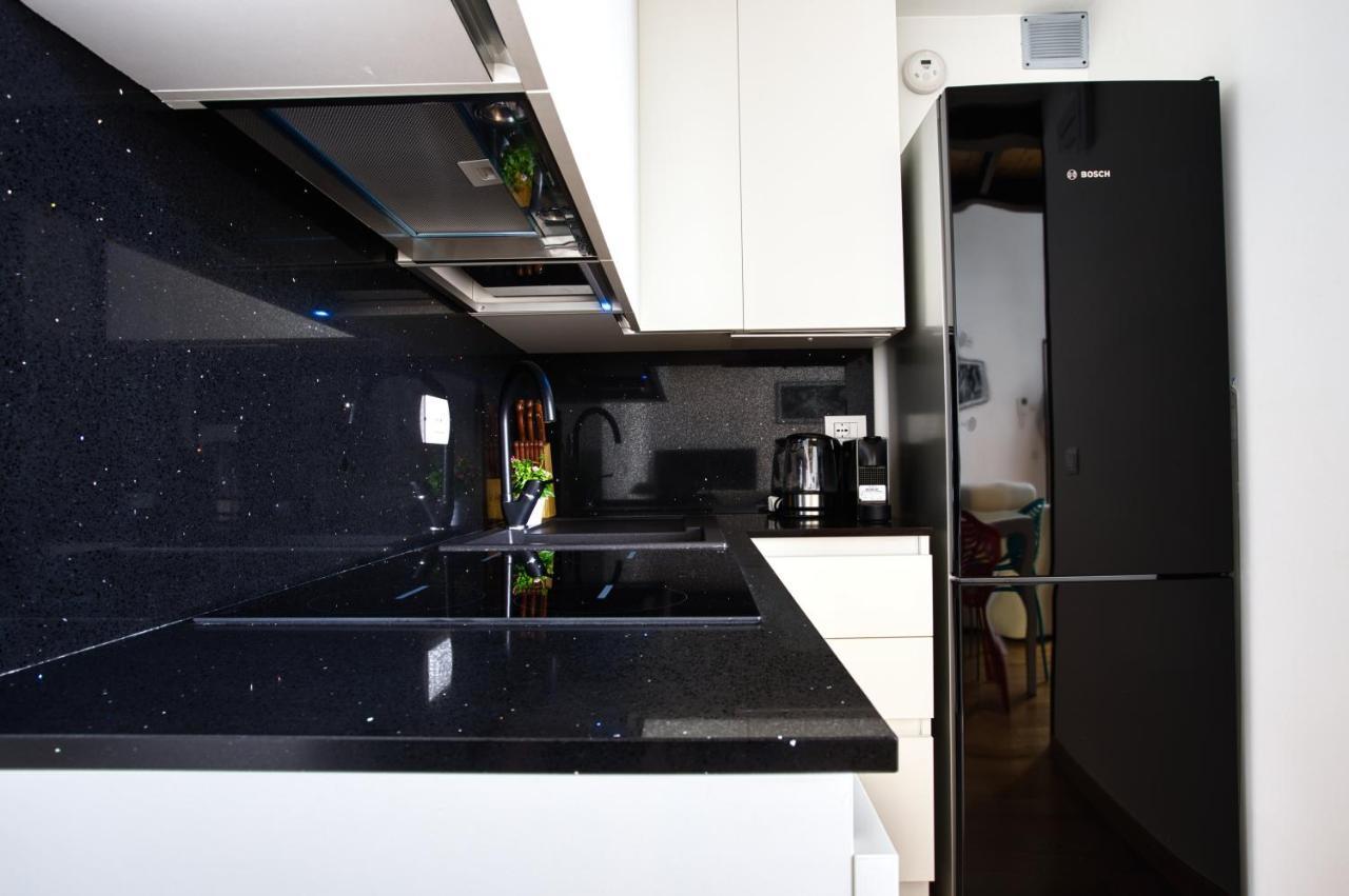 Joivy Charismatic 1-Bed Flat With Parking Apartman Milánó Kültér fotó