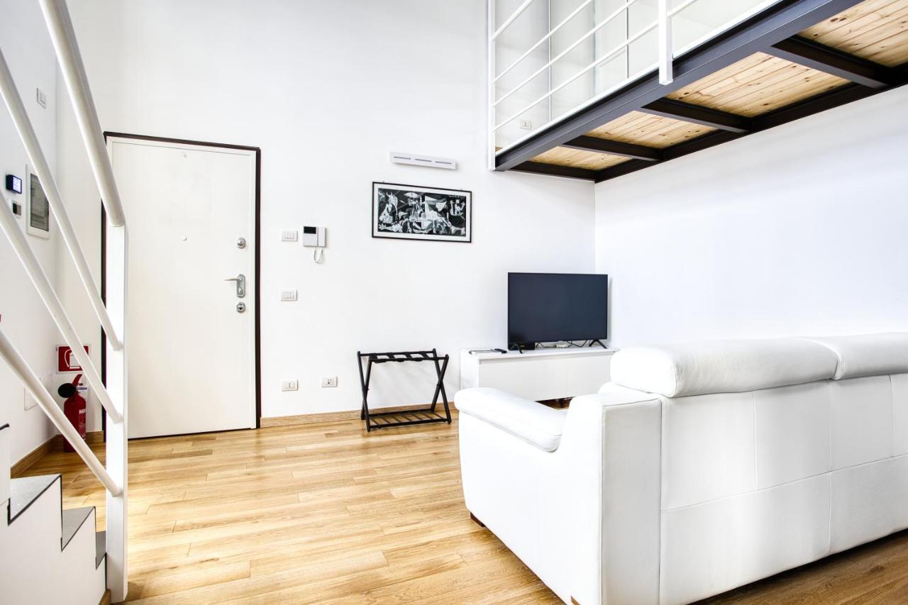 Joivy Charismatic 1-Bed Flat With Parking Apartman Milánó Kültér fotó