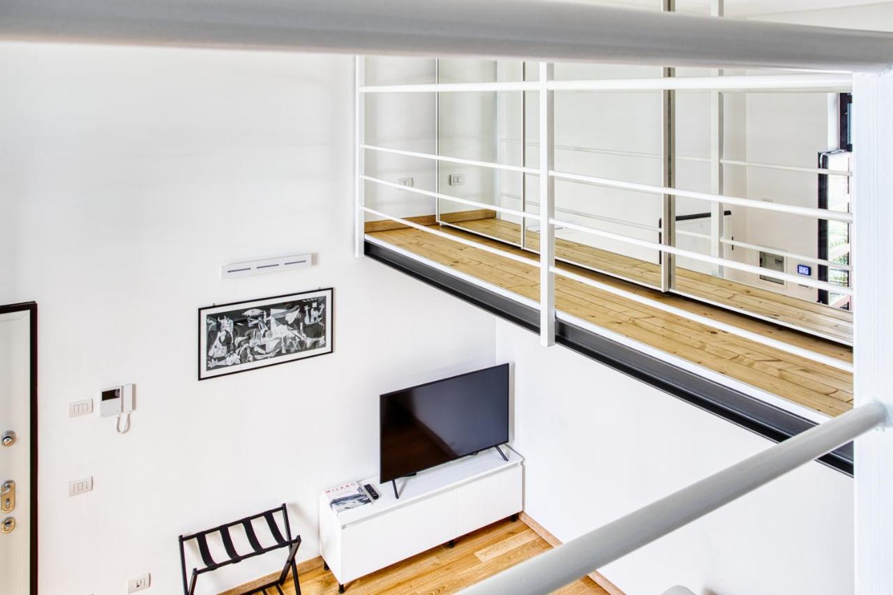 Joivy Charismatic 1-Bed Flat With Parking Apartman Milánó Kültér fotó